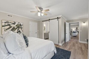 4 bedrooms, desk, iron/ironing board, travel cot
