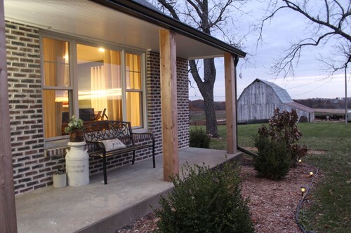 Enjoy rural Missouri and a quiet getaway at White Cottage Farm.