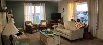 Enjoy rural Missouri and a quiet getaway at White Cottage Farm.