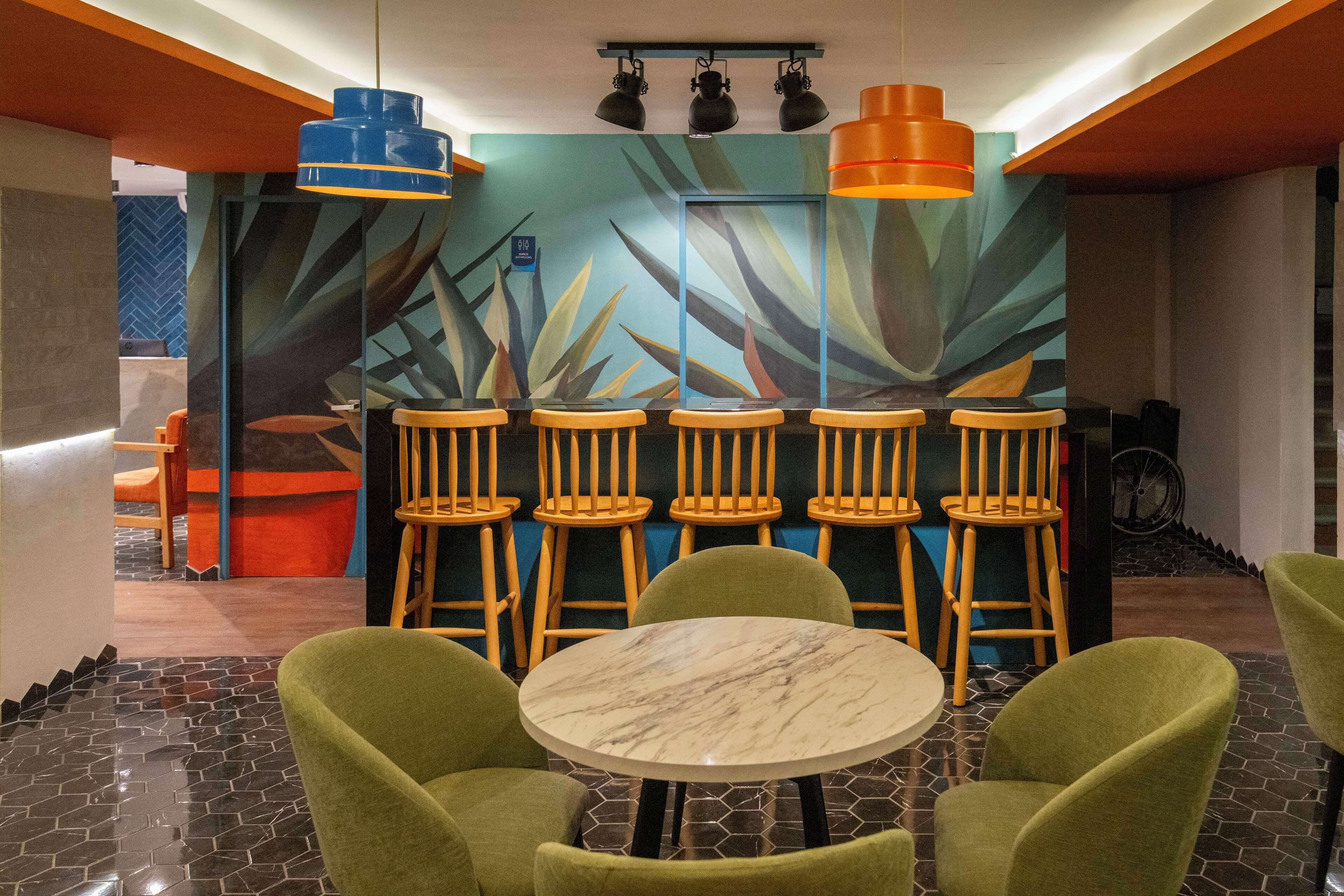 Foto - Vista Express Guadalajara Expo SureStay Collection by BW