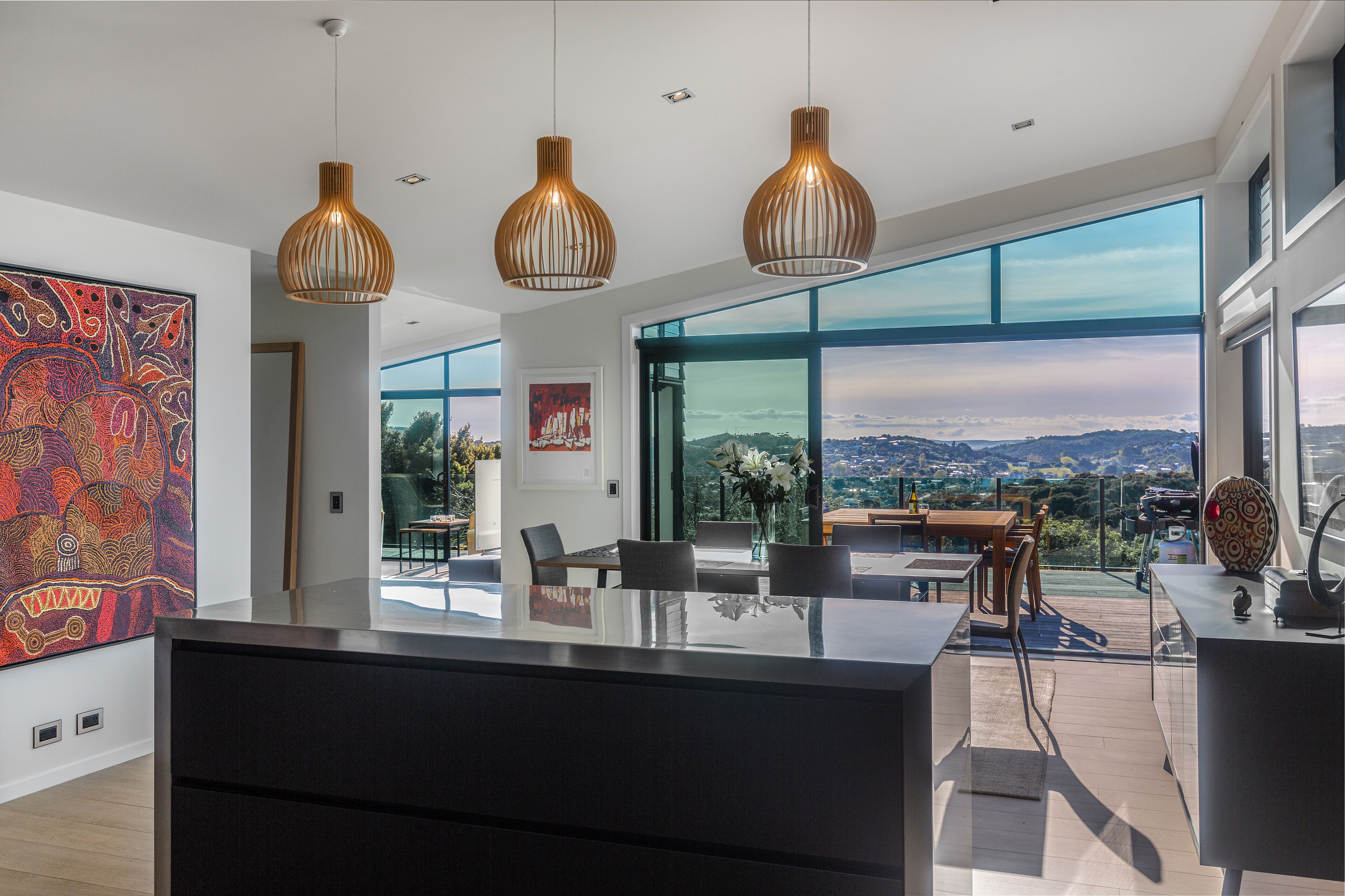 Deluxe House | Private kitchen | Full-sized fridge, microwave, oven, stovetop