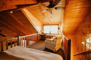 2 bedrooms, desk, free WiFi, bed sheets