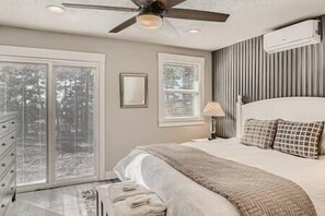 1 bedroom, iron/ironing board, travel crib, WiFi - Renovated Log Cabin in the Woods (Black Forest)