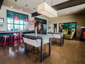 Dining - NEW! Relaxing Fun Poolside Cottage! And lots more! (Albuquerque)