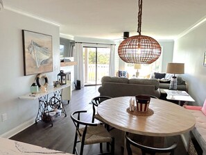 Smart TV, fireplace, books, stereo - Completely remodeled 2023 1st Flr Oceanview Emerald Isle,3BR/3BA condo (Emerald Isle)