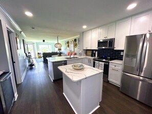 Fridge, microwave, oven, stovetop - Completely remodeled 2023 1st Flr Oceanview Emerald Isle,3BR/3BA condo (Emerald Isle)