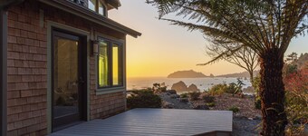 SeaDance- A Romantic Getaway Overlooking Beach
