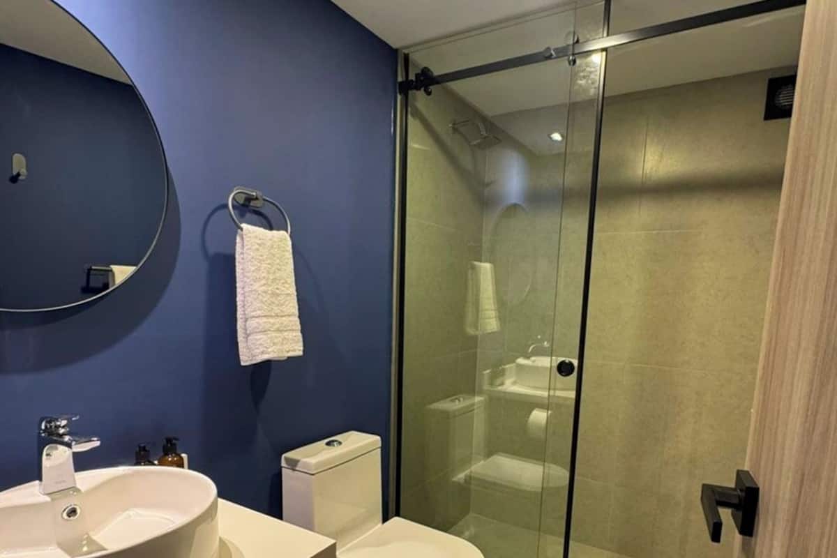 Family Çadır, Sıcak Su Küveti | Banyo | Duş, geniş duş başlığı, havlu, sabun