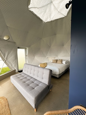 Standard-Zelt | Allergikerbettwaren, Pillowtop-Betten, Minibar, individuell dekoriert