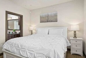 2 bedrooms, iron/ironing board, WiFi, bed sheets - Hermann park & medical Center view (Houston)