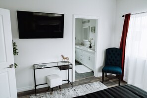 3 Schlafzimmer, Schreibtisch, Bügeleisen/Bügelbrett, kostenloses WLAN