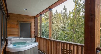 Grand Lodge 11 at the Official Collins Lake Resort