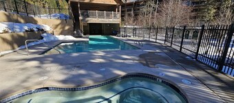 Grand Lodge 5 at the Official Collins Lake Resort