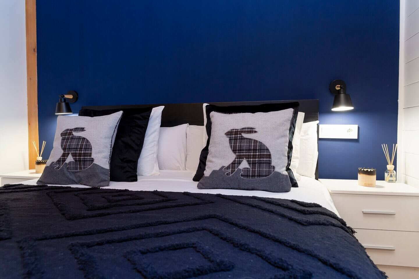 1 slaapkamer, een kluis op de kamer, een strijkplank/strijkijzer