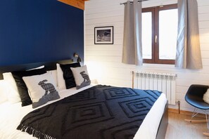 1 sovrum, värdeförvaringsskåp på rummet och strykjärn/strykbräda