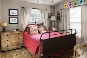 3 bedrooms, iron/ironing board, travel cot, free WiFi
