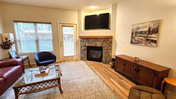 TV, fireplace, DVD player