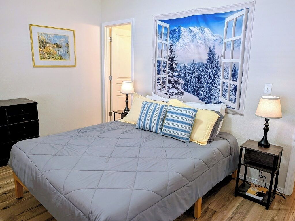 3 bedrooms, iron/ironing board, free WiFi, bed sheets