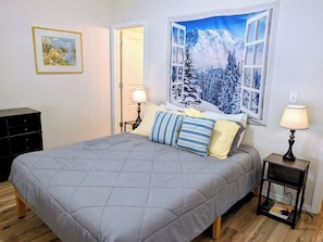 3 bedrooms, iron/ironing board, free WiFi, bed sheets