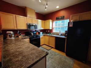 Fridge, microwave, oven, stovetop - Chalet 40 at the Official Collins Lake Resort Building L (Government Camp)
