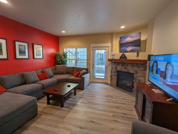 TV, fireplace, DVD player