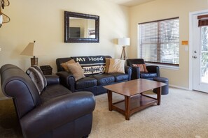 TV, fireplace, DVD player - Chalet 53 at the Official Collins Lake Resort (Government Camp)