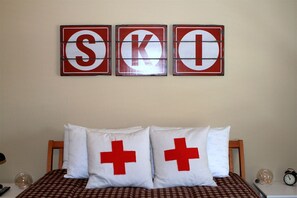 3 Schlafzimmer, Reisekinderbett, kostenloses WLAN, Bettwäsche