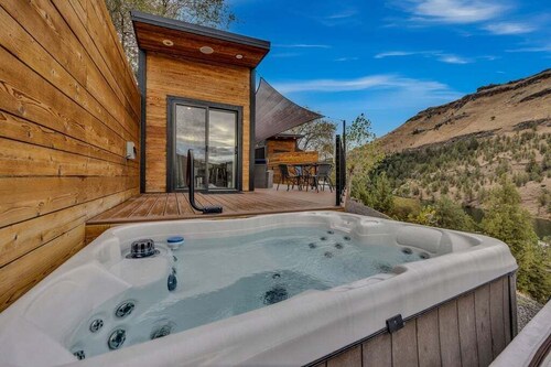 Lake Simtustus Resort Juniper Hill Tiny Home #13 - Hot Tub