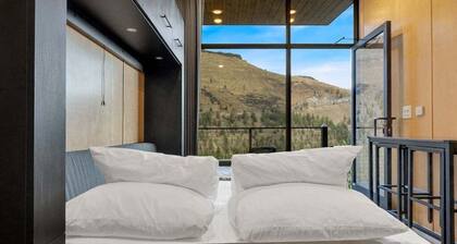 Lake Simtustus Resort Crown Point Tiny Home #12 - Hot Tub