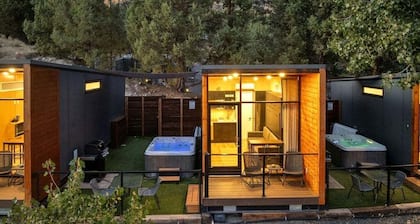 Lake Simtustus Resort Crown Point Tiny Home #13 - Hot Tub