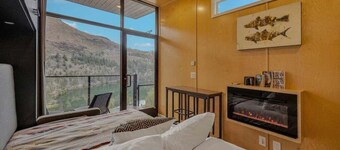 Lake Simtustus Resort Crown Point Tiny Home #14 - Hot Tub