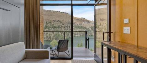 Televisie en een open haard