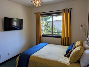 2 slaapkamers, een strijkplank/strijkijzer, reisbedje, gratis wifi