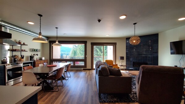 Interior - Golden Poles #208 at Collins Lake Resort (Government Camp)