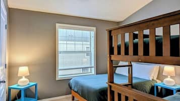 3 bedrooms, iron/ironing board, free WiFi, bed sheets