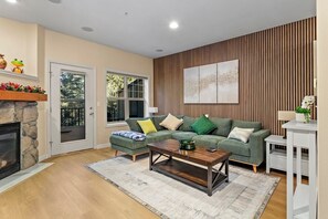 TV, fireplace, DVD player