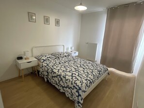 1 Schlafzimmer, Bügeleisen/Bügelbrett, kostenloses WLAN, Bettwäsche