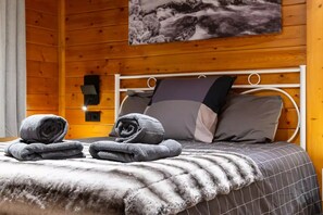 1 sovrum, värdeförvaringsskåp på rummet och strykjärn/strykbräda