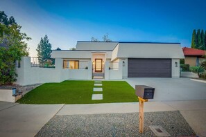 Exterior - Pickleball Paradise by Rather Be Properties (Mission Viejo)