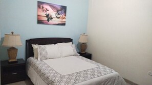 In-room safe, blackout curtains, soundproofing, free WiFi - The Clover 2028 (Palmira)