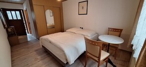 Minibar - Sharmas (Ilmenau)