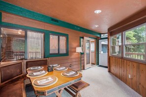 Dining - Tranquil Stream Cabin; quaint Estes Park cabin! (Glen Haven)