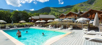 Dans les Montages | Appart + Kitchenette Equipée