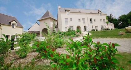 Maisonnette Spacieuse + Terrasse | Accès Piscine