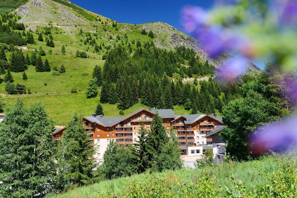 Exterior - Au Pied des Pistes | Accès Piscine + Sauna (Auris)