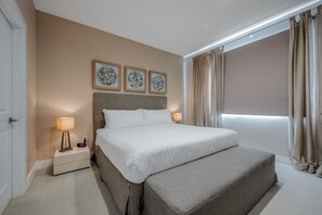4 bedrooms, desk, iron/ironing board, travel cot