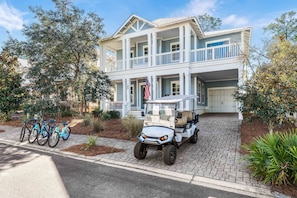 Exterior - 30A Gated Community ☀️ Golf Cart | 4 Bikes | *Heated & Chilled Pool ☀️ Beach Equipment (Santa Rosa Beach)