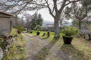 Property grounds - A Casa Dos Cregos (Ourense)