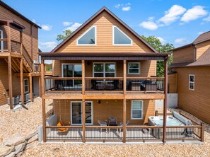 Terrace/patio - Private Hot Tub, Free Tickets, Near Silver Dollar City & Community Indoor Pool (Kimberling City)