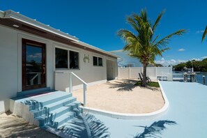 Exterior detail - Key Largo Waterfront Paradise - Pet Friendly (Key Largo)